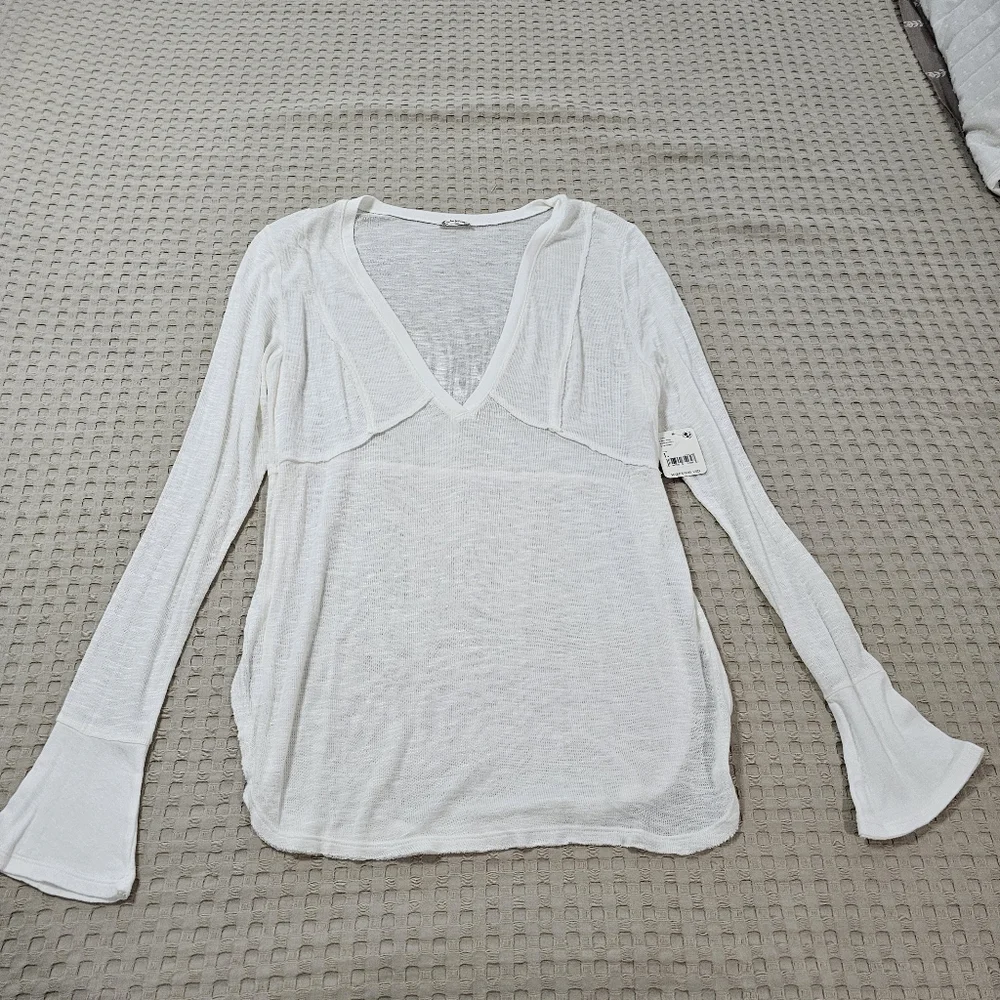 Intimately Free People Laying Low Long Sleeve Tee Size Large NWT - Picture 2 of 15